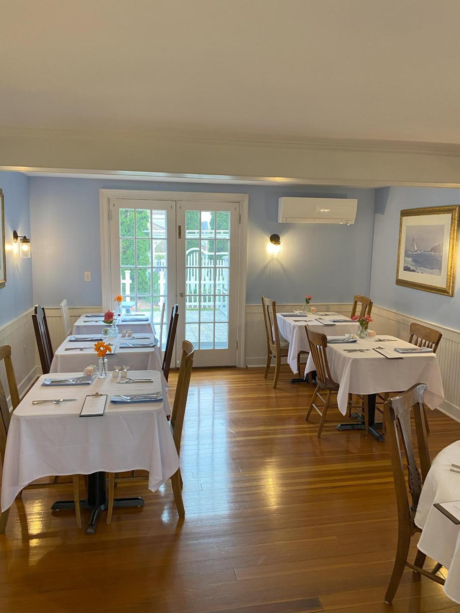 Bed & Breakfast Spouter